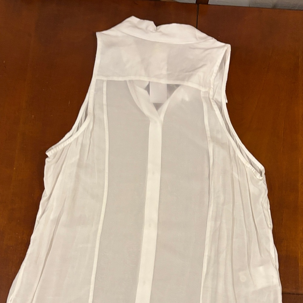 BCBGeneration Sheer White Sleeveless‎ Blouse - Picture 5 of 10
